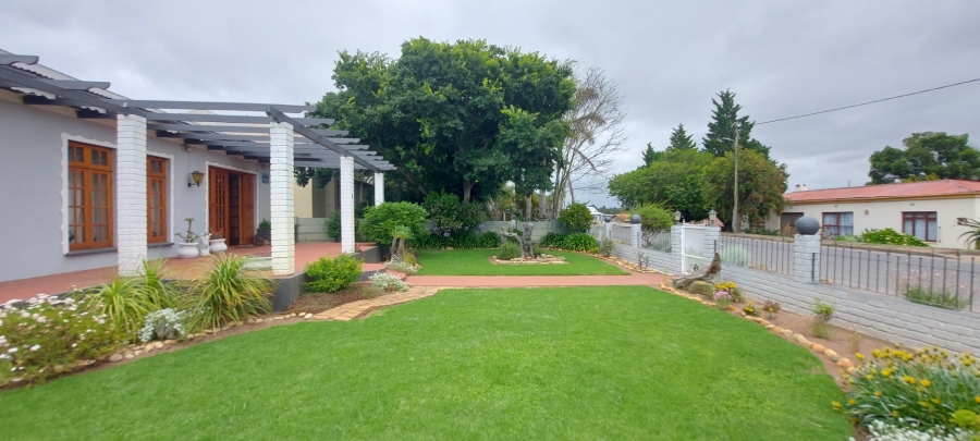 3 Bedroom Property for Sale in Albertinia Western Cape